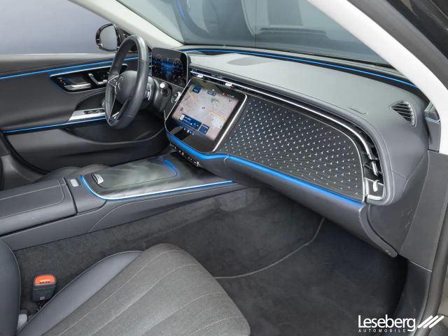 Mercedes-Benz E 200 AVANTGARDE Estate