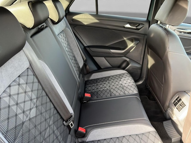 Volkswagen T-Roc 1.5 TSI DSG R-Line