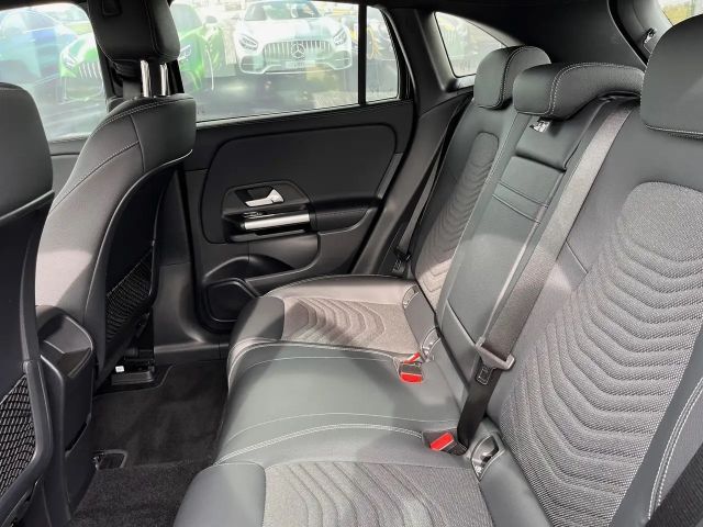 Mercedes-Benz EQA 300 4MATIC