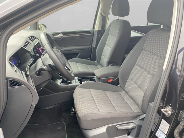 Volkswagen Touran 1.5 TSI DSG R-Line