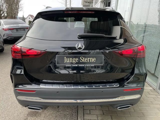 Mercedes-Benz GLA 200 AMG Line