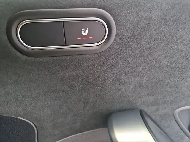 Mercedes-Benz CLA 200 AMG Line Coupé