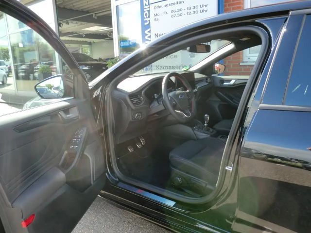 Ford Focus EcoBoost ST Line