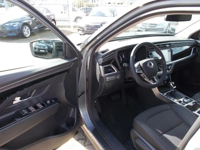 SsangYong Korando Blackline 1.5T LED, Navi, Keyless, Aku 18"