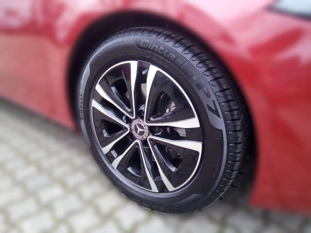 Mercedes-Benz A 180 A 180 d Progressive