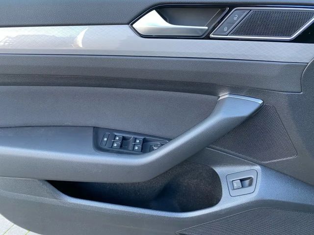 Volkswagen Passat 2.0 TDI Business DSG Variant