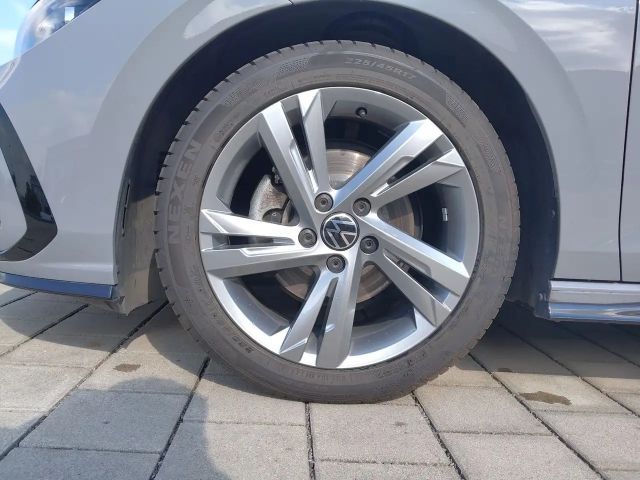 Volkswagen Golf 1.5 eTSI DSG R-Line Variant