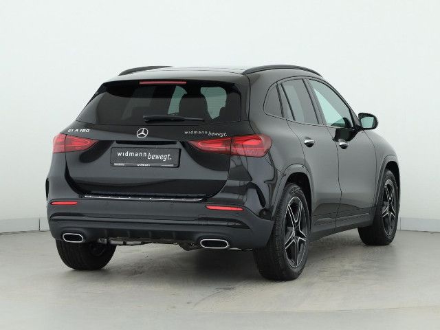 Mercedes-Benz GLA 180 AMG Line