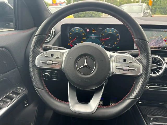 Mercedes-Benz GLA 200 AMG Line