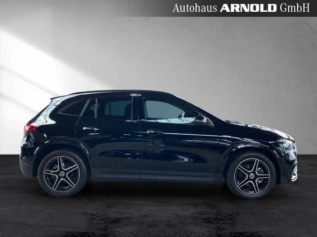 Mercedes-Benz GLA 180 AMG Line