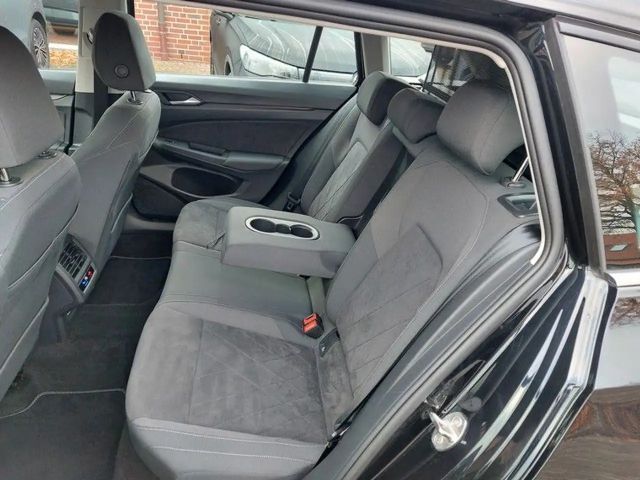 Volkswagen Golf DSG Golf VIII Style Variant