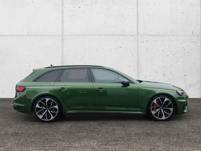 Audi RS4 Avant Quattro