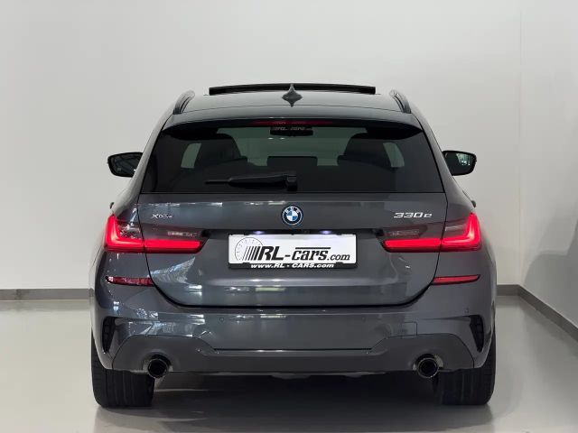 BMW 330 330e M-Sport xDrive