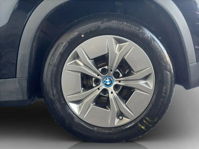 BMW iX1 xDrive30