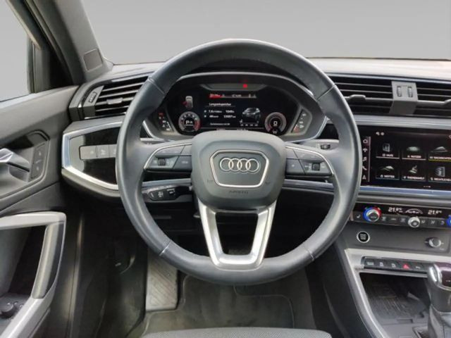 Audi Q3 35 TFSI S-Line