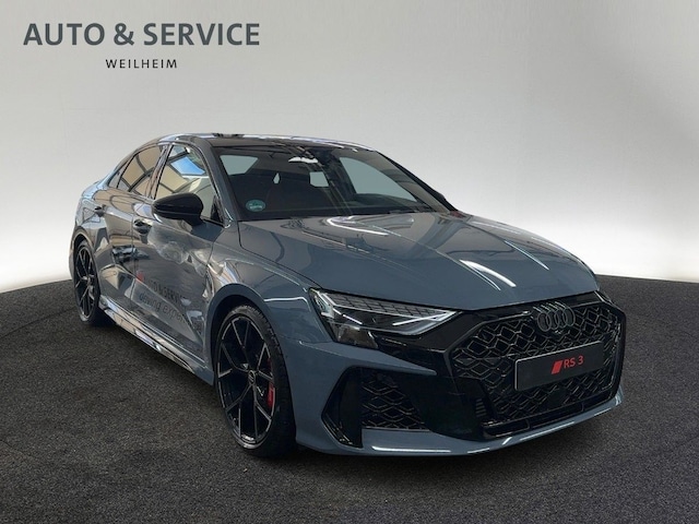 Audi RS3 Quattro S-Tronic Sedan