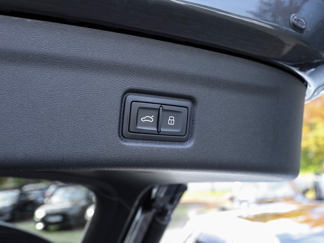 Audi Q6 e-tron SUV e-tron Audi Q6 SUV e-tron