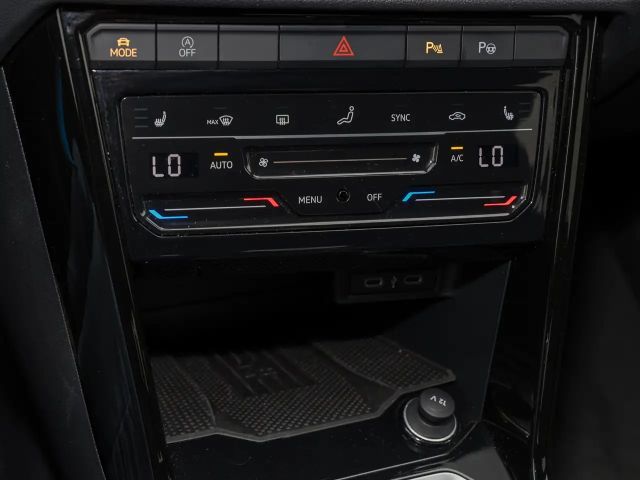 Volkswagen T-Roc 1.5 TSI DSG R-Line