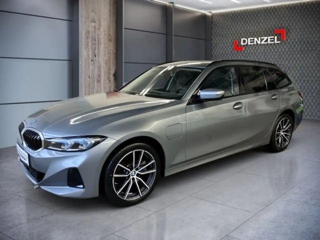 BMW 330 330e Touring xDrive
