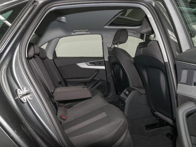 Audi A4 35 TFSI Sedan