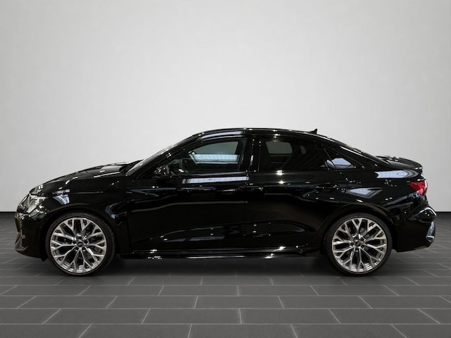 Audi RS3 Quattro S-Tronic Sedan