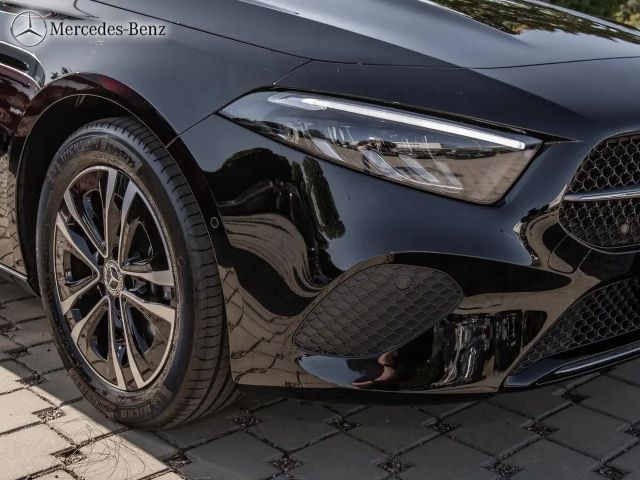 Mercedes-Benz A 200 Hatchback Progressive