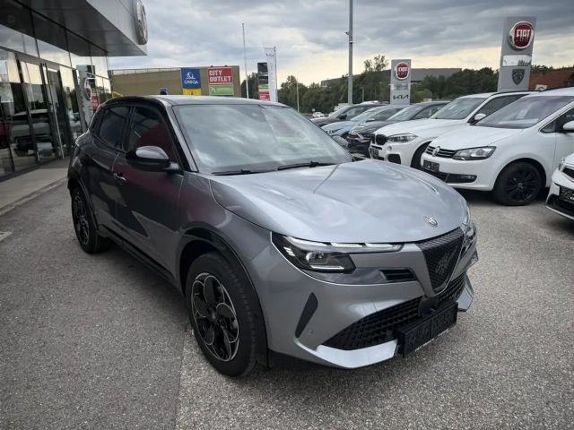 Alfa Romeo Junior Ibrida