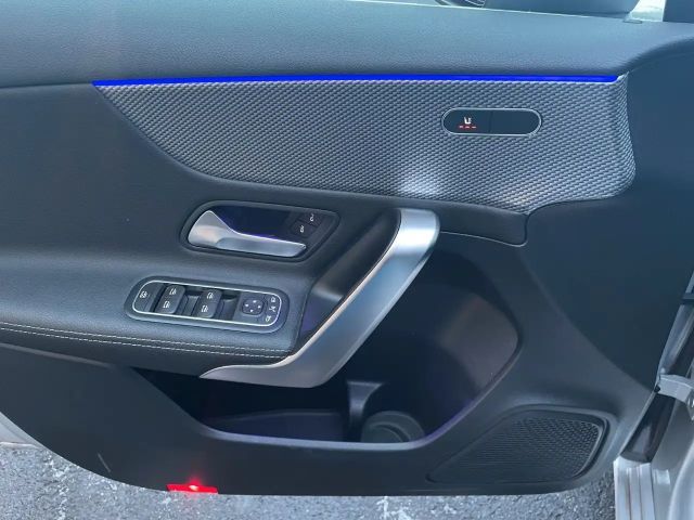 Mercedes-Benz A 180 Hatchback Progressive