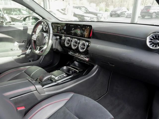 Mercedes-Benz A 35 AMG 4MATIC AMG Line