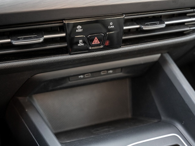 Volkswagen Golf 2.0 TDI Golf VIII Style Variant