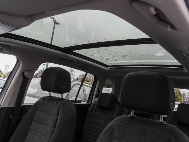 Volkswagen Touran 1.5 TSI DSG Highline