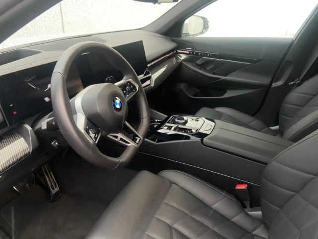 BMW 520 520i M-Sport Sedan