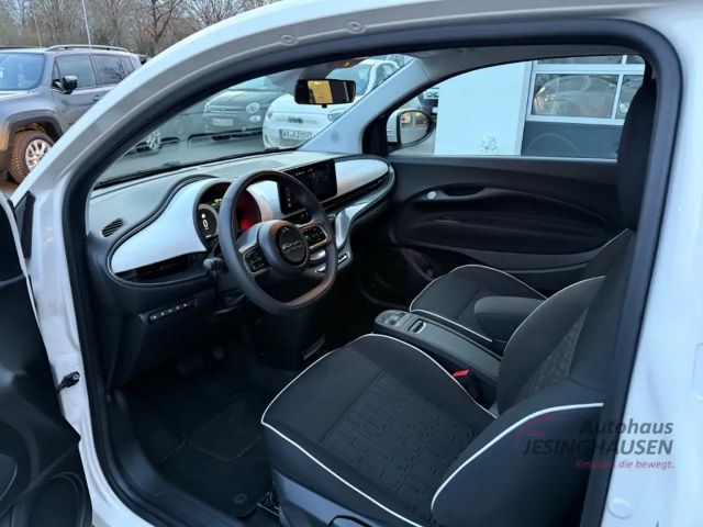 Fiat 500e +Rückfahrkam.+Klimaaut.+PDC+Sitzheizung