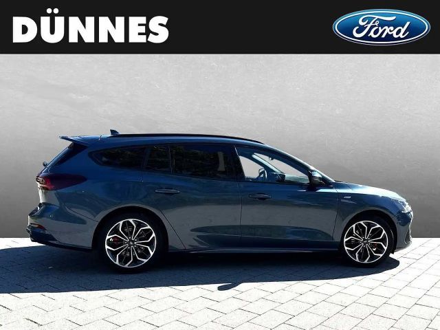 Ford Focus EcoBoost ST Line Vignale Wagon