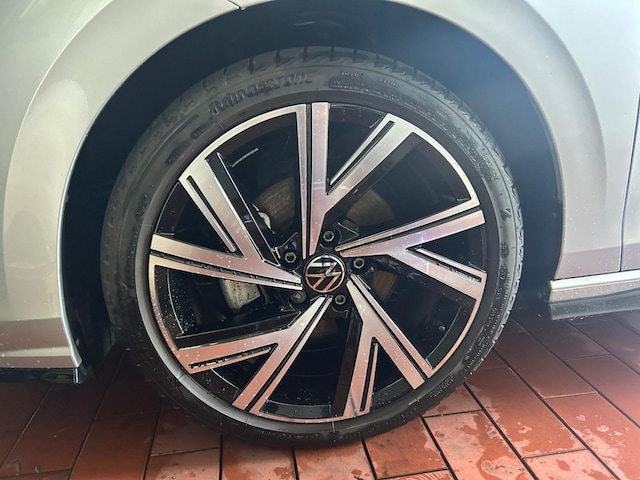 Volkswagen Golf Golf VIII R-Line Variant