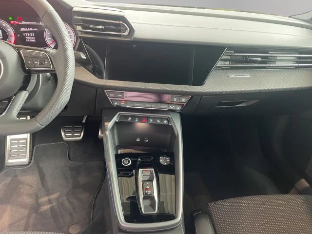 Audi A3 35 TFSI S-Line S-Tronic Sedan