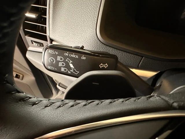 Skoda Karoq Edition 130 DSG*AHK*Rückfahrk*Frontscheibenheiz