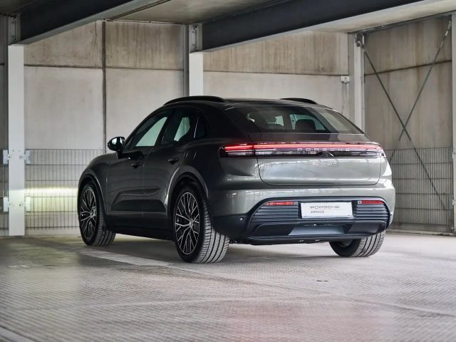 Porsche Macan 4