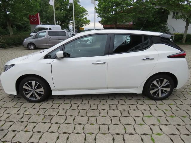 Nissan Leaf 40 kWh Acenta