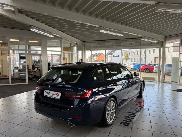 BMW 320 320e Touring