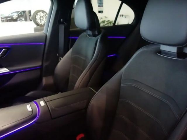 Mercedes-Benz E 200 AMG Line Sedan