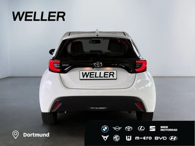 Toyota Yaris Hatchback Hybride Team D