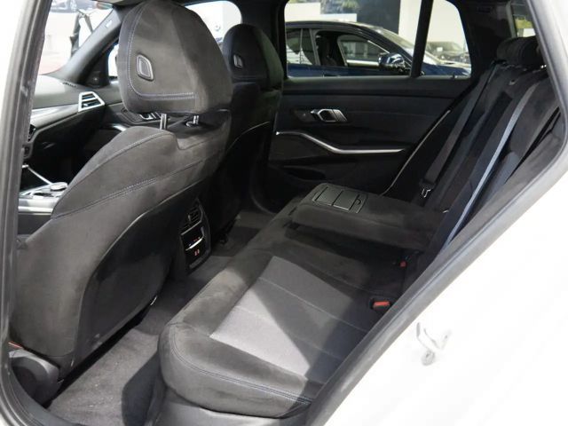 BMW 330 330e M-Sport Touring xDrive