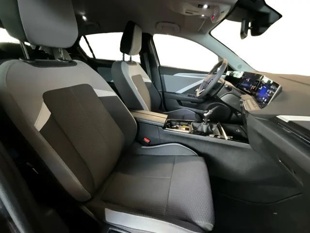 Opel Astra 1.2 Turbo Edition Turbo