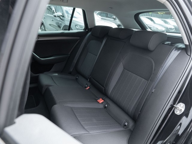 Skoda Superb 2.0 TDI Combi Style Style