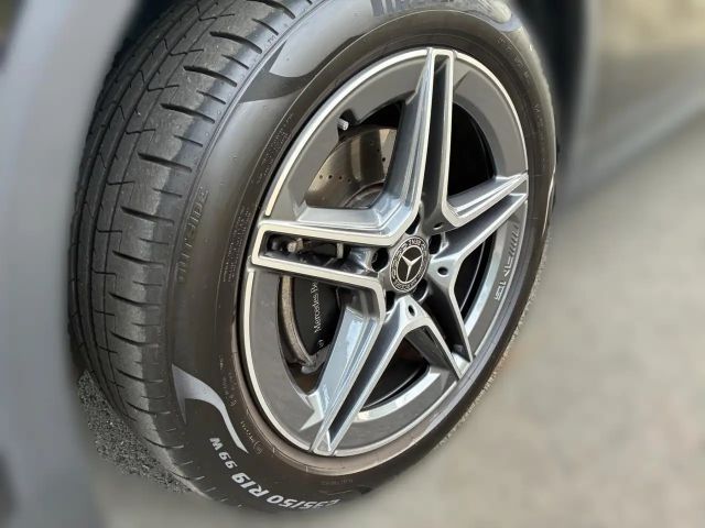 Mercedes-Benz GLA 200 4MATIC AMG Line