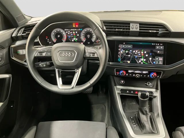 Audi Q3 35 TFSI S-Line