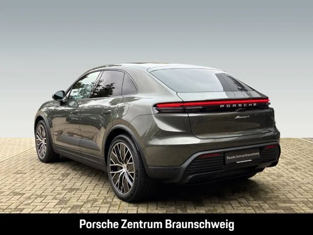 Porsche Macan 4