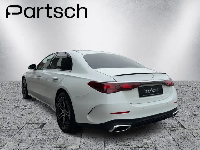 Mercedes-Benz E 220 AMG Line E 220 d Sedan