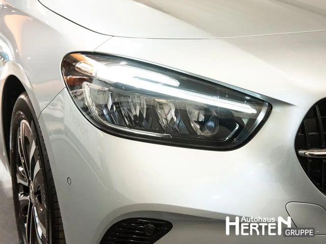 Mercedes-Benz B 200 Progressive Sedan